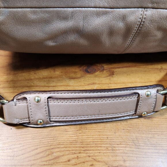 Euc Coach Ashley Gold Leather Rare Shoulder Bag Purse - Picture 10 of 13